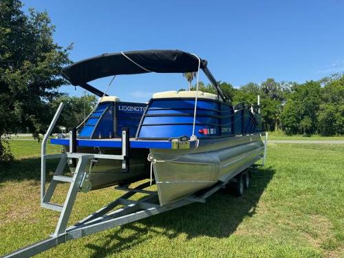 Pontoons Listing: 2022 lexington 623 series