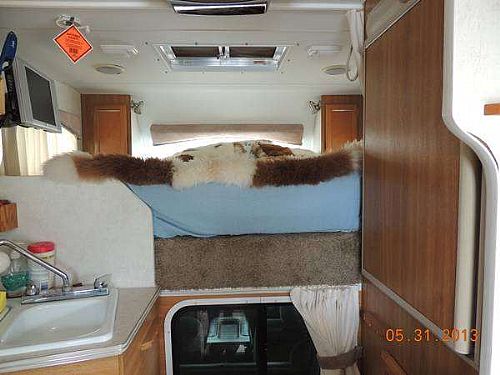 Truck Camper / Utility Trailer Listing: 2004 lance slide in