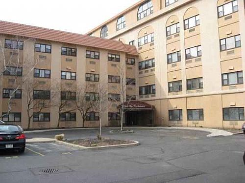 2081 - Photo 1
