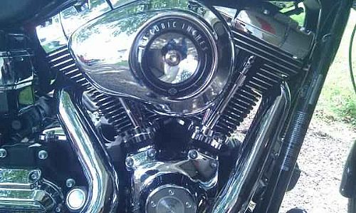 Motorcycle / Scooter Listing: 2009 harley davidson low rider