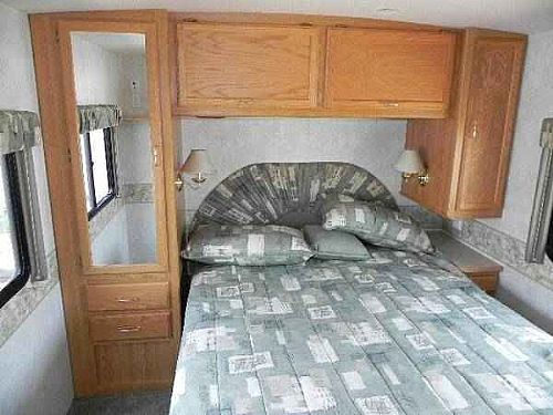 Motor Home Listing: 2004 winnebago sightseer