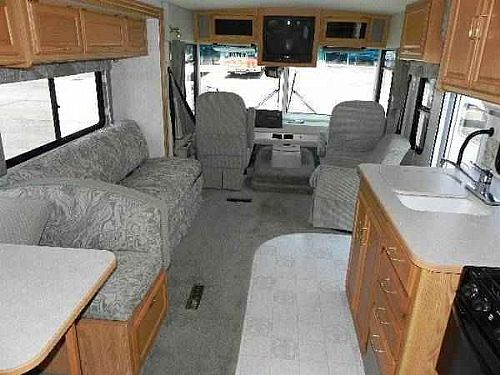 Motor Home Listing: 2004 winnebago sightseer