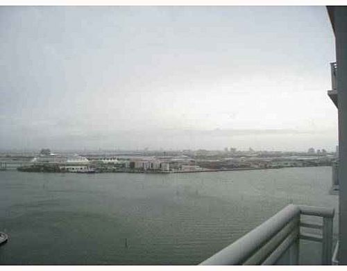 2124 - Photo 1