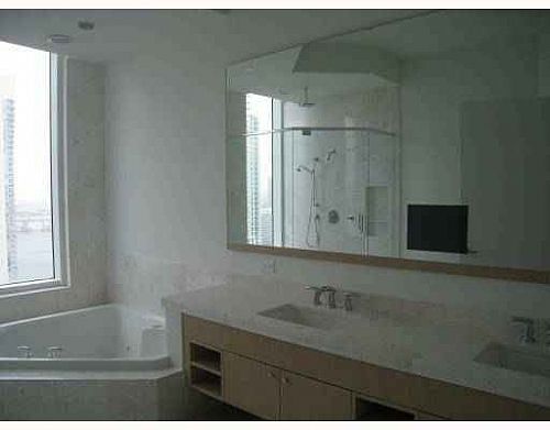 READY TO MOVE-IN. SHOW AND RENT!!!