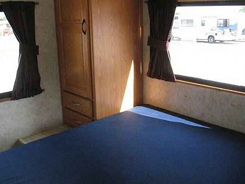 Motor Home Listing: 2007 other majestic
