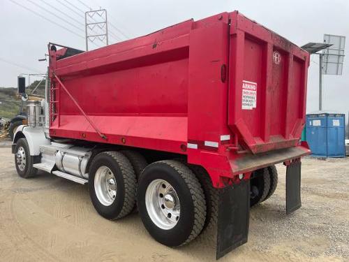 Commercial Truck / Light & Heavy Equipment Listing: 2013 kenworth t800 dump