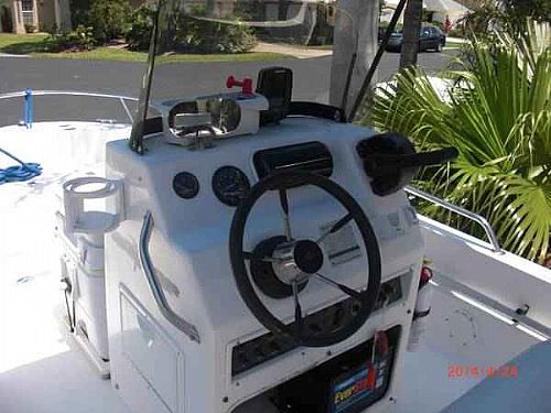 Power Boat / Runabouts / Water Sports Boats Listing: 1997 wellcraft center console