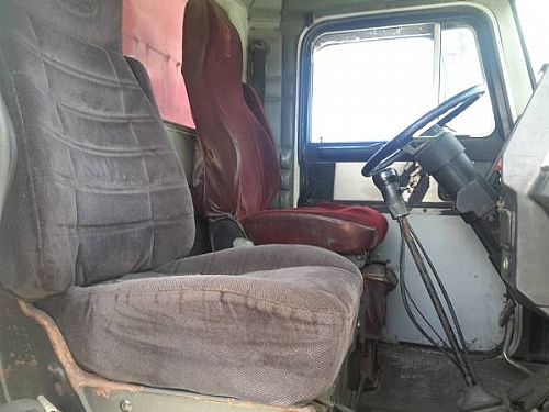 Commercial Truck / Light & Heavy Equipment Listing: 1996 peterbilt triaxle