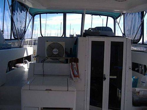 Sail Boat / Yacht / Cruising Boats Listing: 1998 carver 405 motor yacht