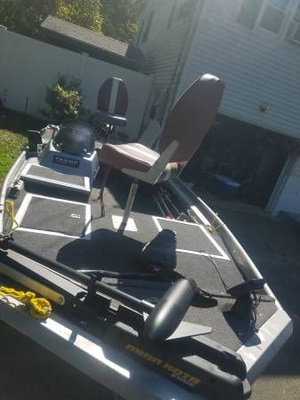 Fishing Boats Listing: 1988 seacraft bass boss