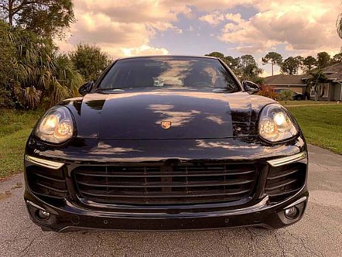  Listing: 2016 porsche cayenne