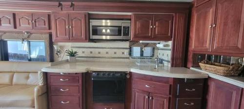 Motor Home Listing: 2007 allegro tiffin