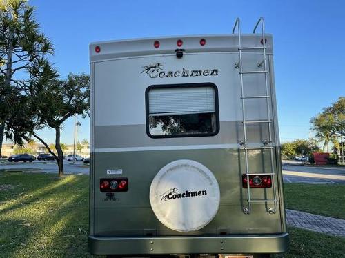 Motor Home Listing: 2004 coachmen mirada