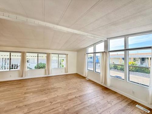 Manufactured / Mobile / Modular Home Listing: 1984 n/a manufactured