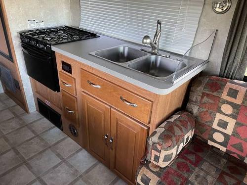 Motor Home Listing: 2004 coachmen mirada